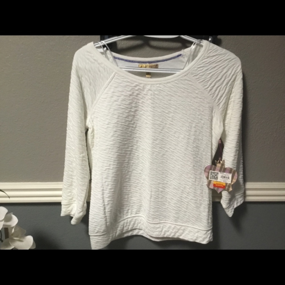 Junior’s top